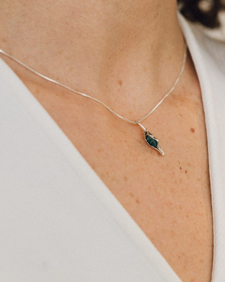Coccon necklace