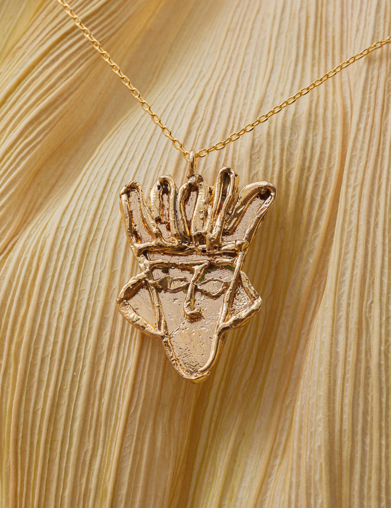 Rostro Face Charm Necklace